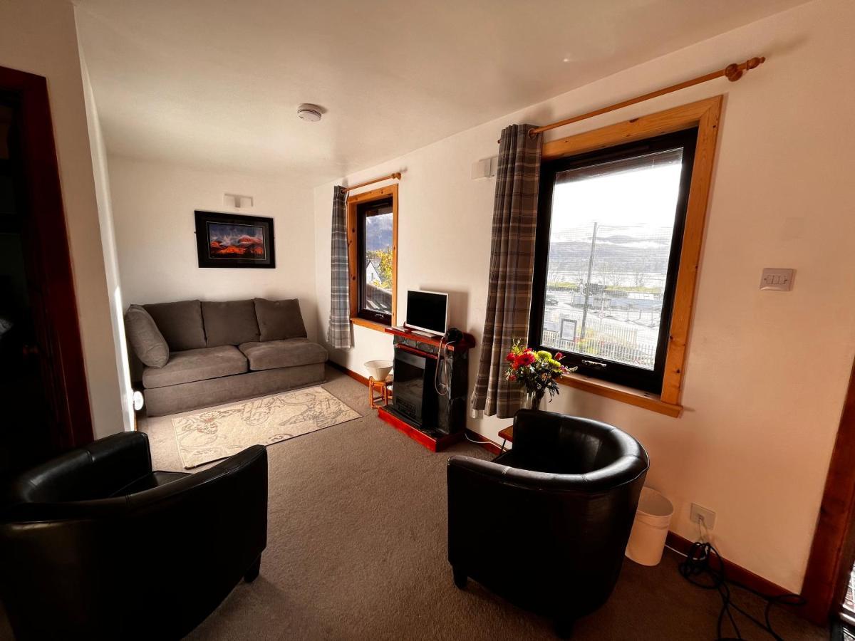 Snowgoose Apartments & Bunkhouse Fort William Bagian luar foto
